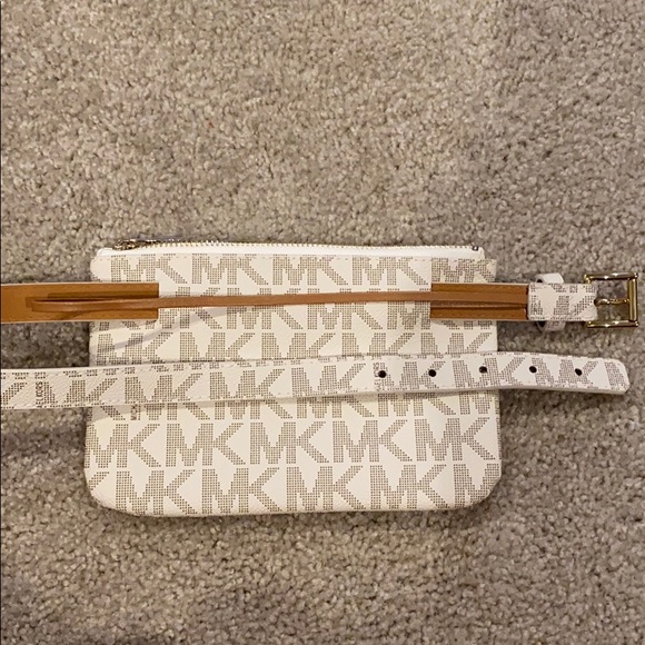 Michael Kors Belt Bag - Picture 4 of 5
